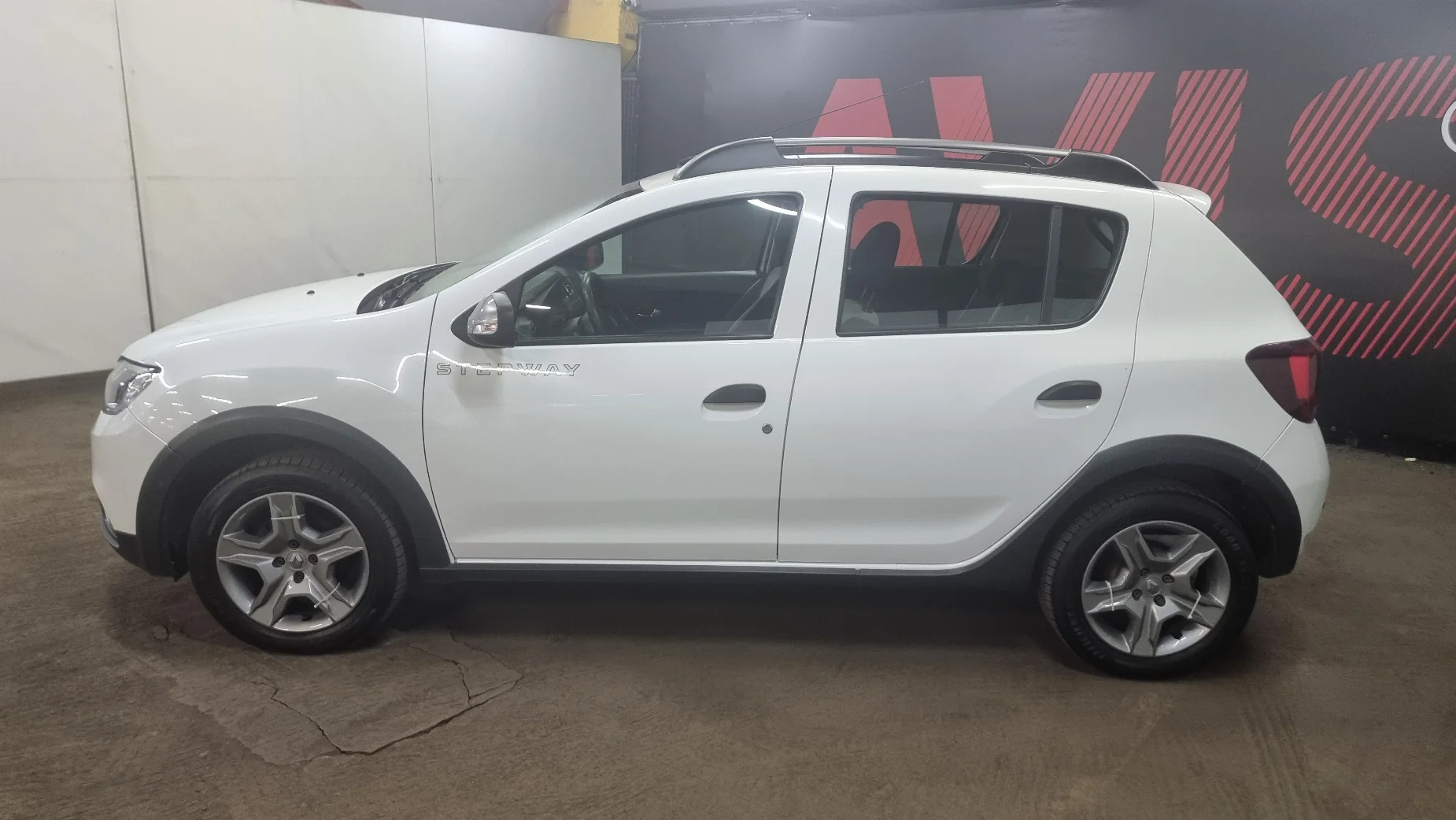 Renault Sandero photo